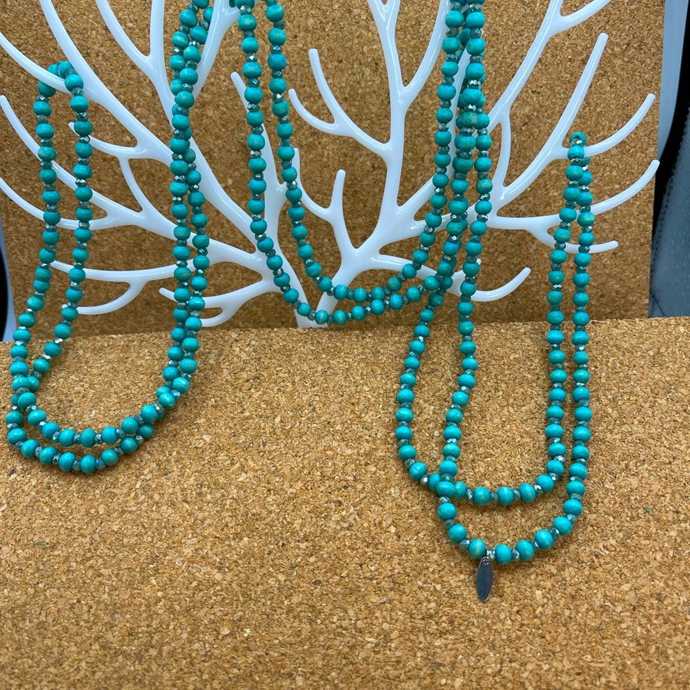 Wooden bead long necklace